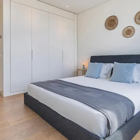 Appartement Modern 2bdr With Garage By Lovelystay *