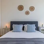 Lejlighed Modern 2bdr With Garage By Lovelystay