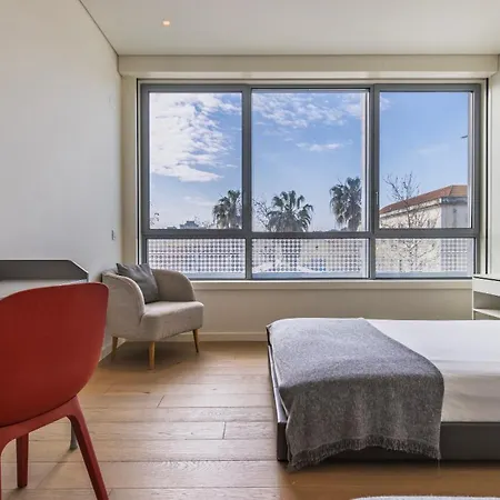 Modern 2bdr With Garage By Lovelystay Lisbon