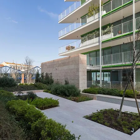 Modern 2bdr With Garage By Lovelystay *