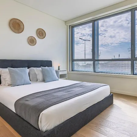 Apartment Modern 2bdr With Garage By Lovelystay