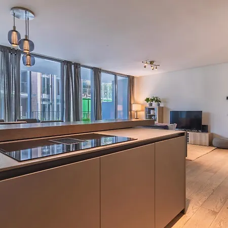 Apartment Modern 2bdr With Garage By Lovelystay