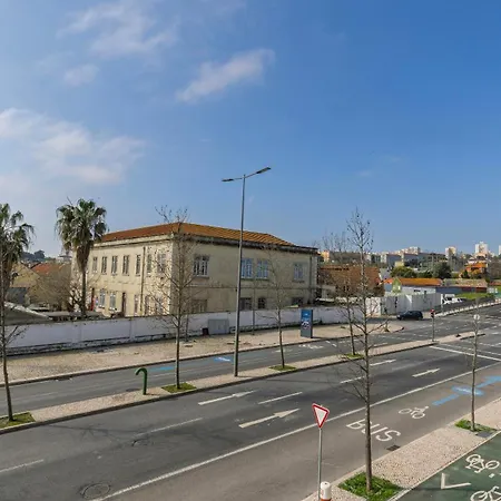 Modern 2bdr With Garage By Lovelystay Апартаменти *